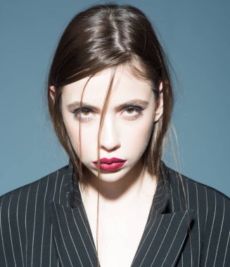 Kavram bak. Kadın çok güzel görünüme sahip. Güzellik Cilt bak. Tüm yıl boyunca harika görünüyorsun