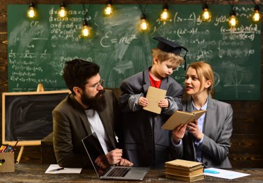 Bu öğretim yılı başarı için öğrencilerimizin. kendinizi her çalışmasına uyum gerekir. Öğrenci yıllık sınav hazırlık için kompozisyon yazma.