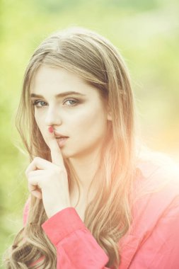 Uzun saçlı kadın..