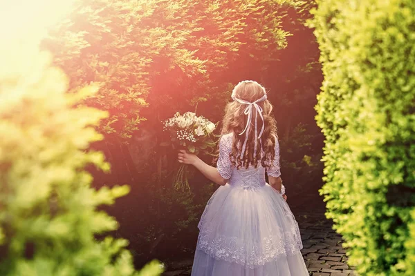 Little girl in wedding dress — Stock Photo, Image