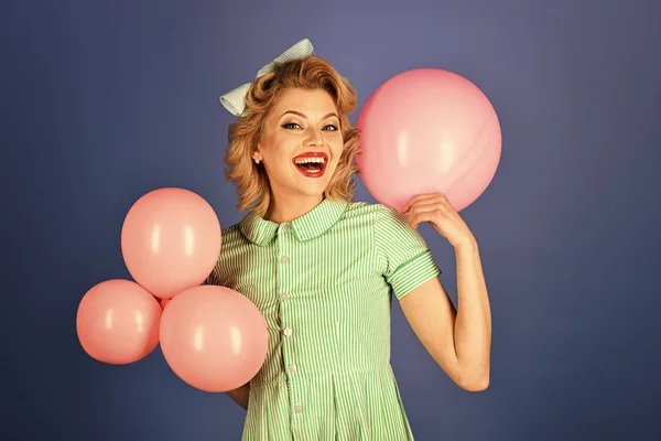 Retro woman with party balloons, celebration. — Stock Photo, Image