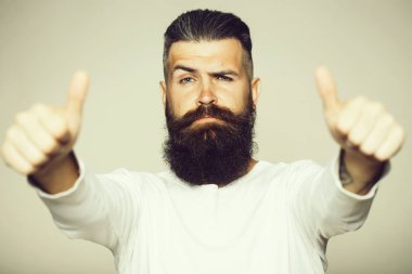 Sakallı adam süper hareketi ile