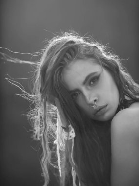 kadınla etnik makyaj Hint kabile portresi güzel kız