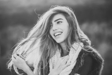 güzel bir yüz ile mutlu modeli.