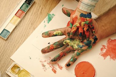 Bakım, aşk veya evlat edinme kavramı