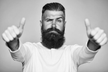 Sakallı adam süper hareketi ile