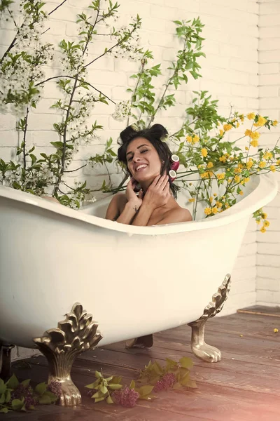 Relaxare de primăvară în baie . — Fotografie, imagine de stoc