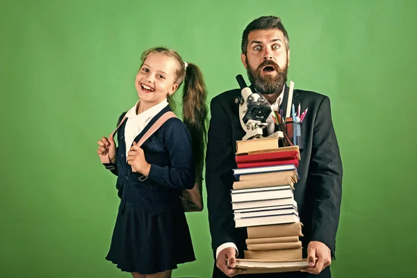 Educazione Casa Ritorno Concetto Scuola Padre Scolara Con Facce Sorprese — Foto Stock