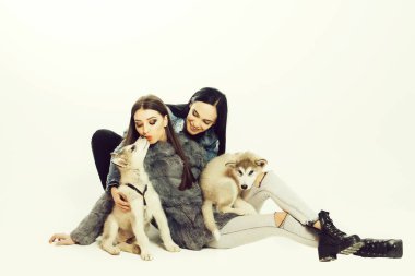 denim husky ile kız