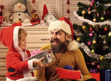 Mutlu aile yeni yılı ve Noel 'i kutluyor..