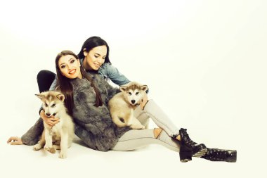 denim husky ile kız