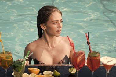 İçecek, gıda ve mutluluk.