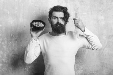 Hipster tutun İtalyan makarna