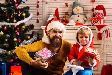 Mutlu aile yeni yılı ve Noel 'i kutluyor..