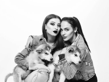 denim husky ile kız