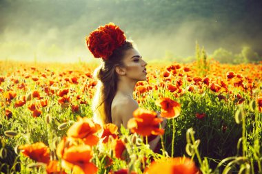 haşhaş tohumu buket uzun kıvırcık saçlı kız