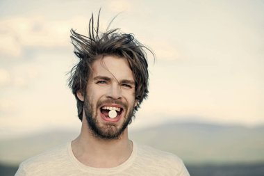 Soğuk, grip ve baş ağrısı tedavi, hipnotik tablet.