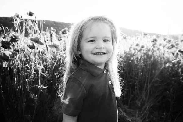 alan çiçek çocuk veya küçük çocuk ile