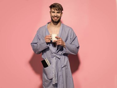 Sabahlık gülümseme Kupası ve dergi ile içinde mutlu bekarlığa veda