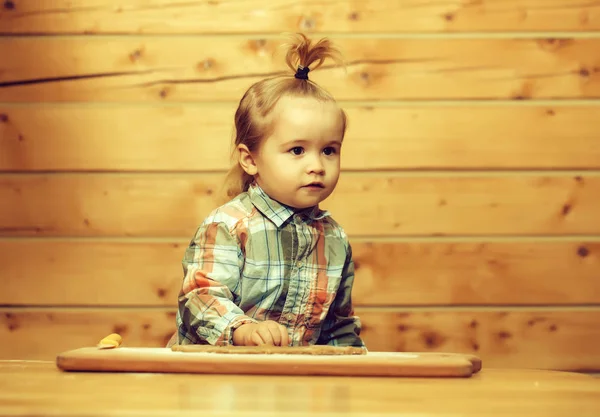 Schattig Klein Kind Chef Kok Schattige Babyjongen Modieuze Chekered Shirt — Stockfoto