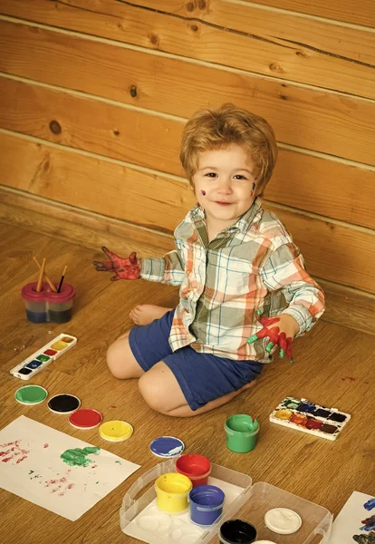 Kinder lernen und spielen — Stockfoto