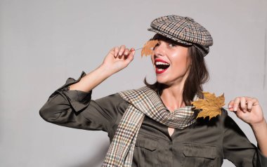 slogan veya ürün. Dijital reklam. Metin için yer kopyalayın. Siyah Cuma satışı. Marka logosu. Sonbahar giyim. Moda kızlar. Yağmur ve şemsiye Kasım kavramı. Kasım arka plan.