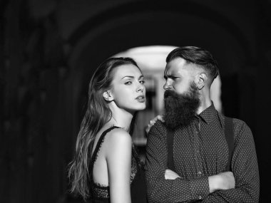 Genç şık bir çift.