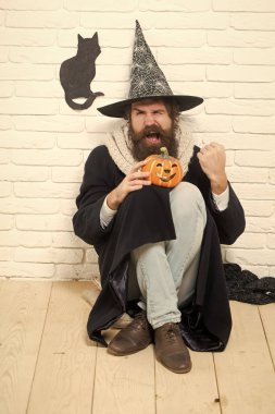 Cadılar Bayramı hipster duvar kabak ve siyah kedi sembolü ile