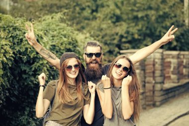 Üçgen hile, aşık, aşk