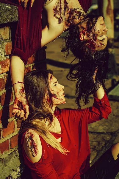 Halloween mujeres zombies — Foto de Stock