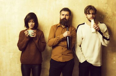 İnsanlar veya içecekler içme arkadaş grubu