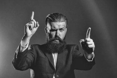 Ceketli sakallı yakışıklı adamı