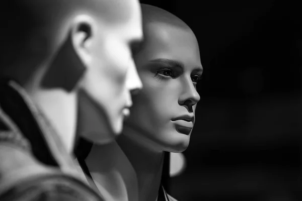 Mannequin personnes, homme de mode sur fond noir, d'affaires et de marketing — Photo