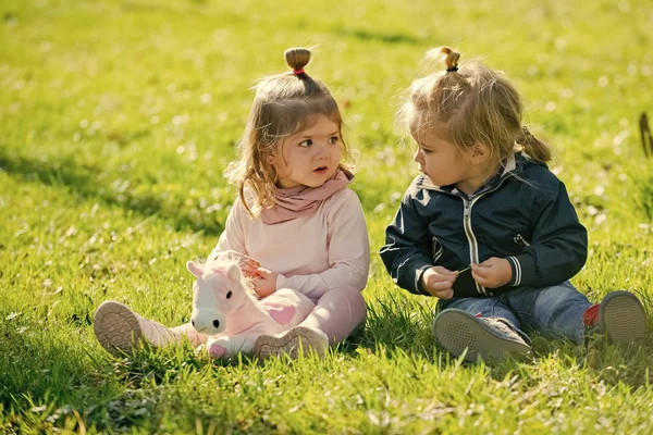 Niños, concepto de infancia —  Fotos de Stock