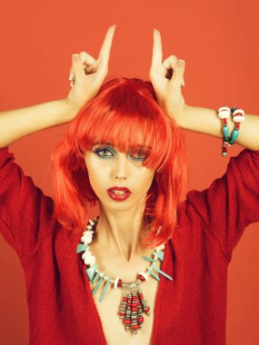 moda model kırmızı dudaklar.