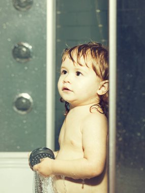 Küçük bebek duş