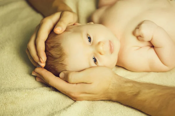 男の子の赤ちゃんの息子 — ストック写真