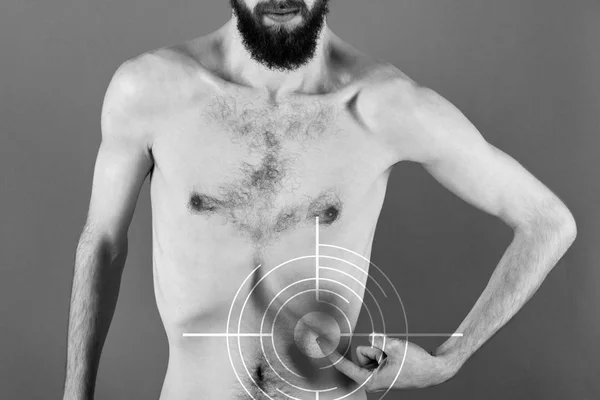 Desnudo, músculo delgado, torso masculino con el objetivo en dolor dolor — Foto de Stock