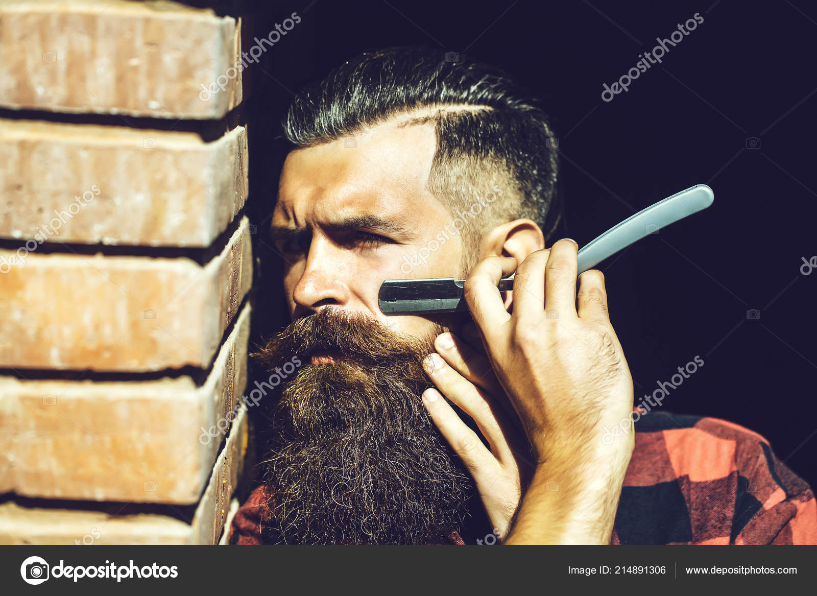 Corte Hipster com navalha — Foto © #214891306