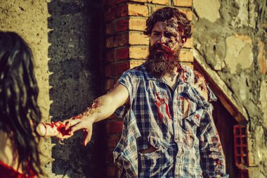 Cadılar Bayramı Zombi çift el ele tutuşur