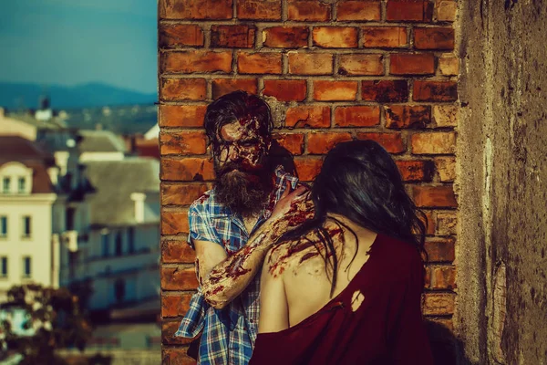 Halloween pareja de zombies — Foto de Stock