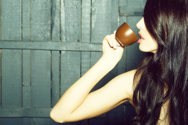 Kvinna med kaffe — Stockfoto