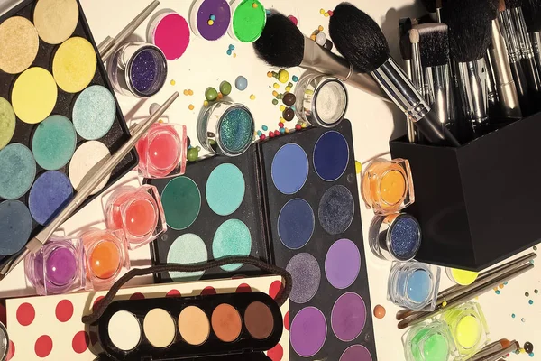 Colorido juego de maquillaje — Foto de Stock