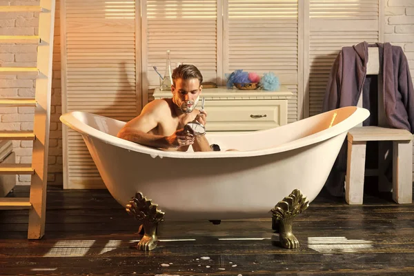 Tıraş, Kuaför, berber