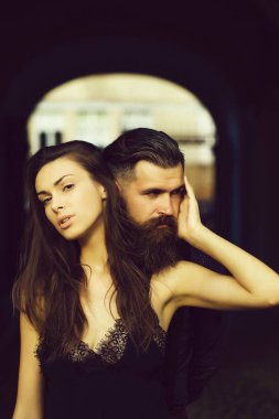 Genç şık bir çift.