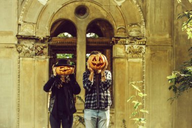 Halloween çift kabak ile