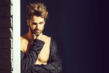 seksi kas sakallı adam