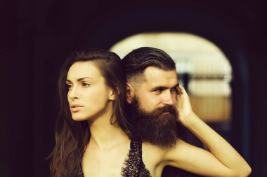 Genç şık bir çift.