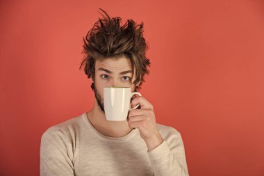 Sabah kahve veya süt ile.