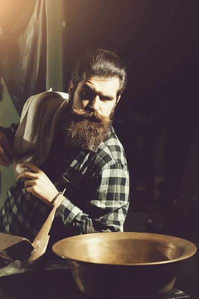 Bonito barbudo com barba — Fotografia de Stock